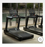 Life Fitness Club Series+  Treadmill
